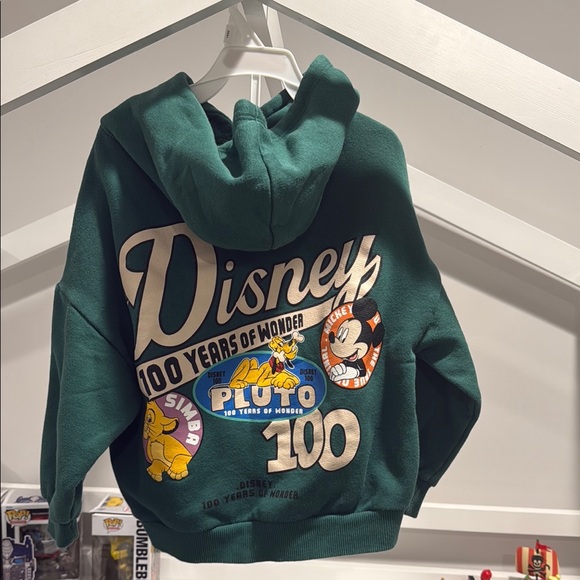 BUNDLE 4 pieces. 1 Mickey hoodie jogger set and 2 Black sweater - Picture 4 of 5